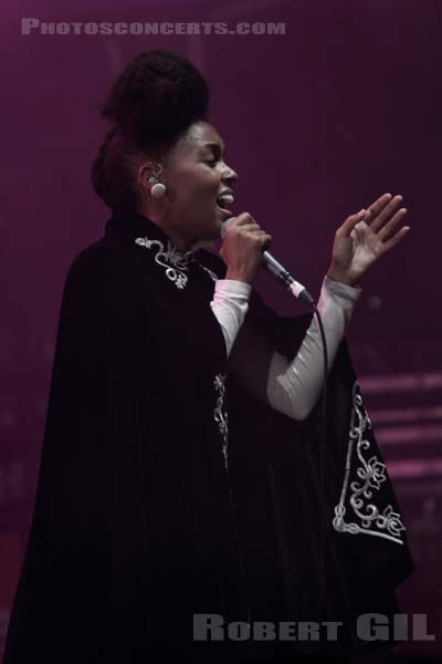 JANELLE MONAE - 2010-07-03 - BELFORT - Presqu'ile du Malsaucy - 